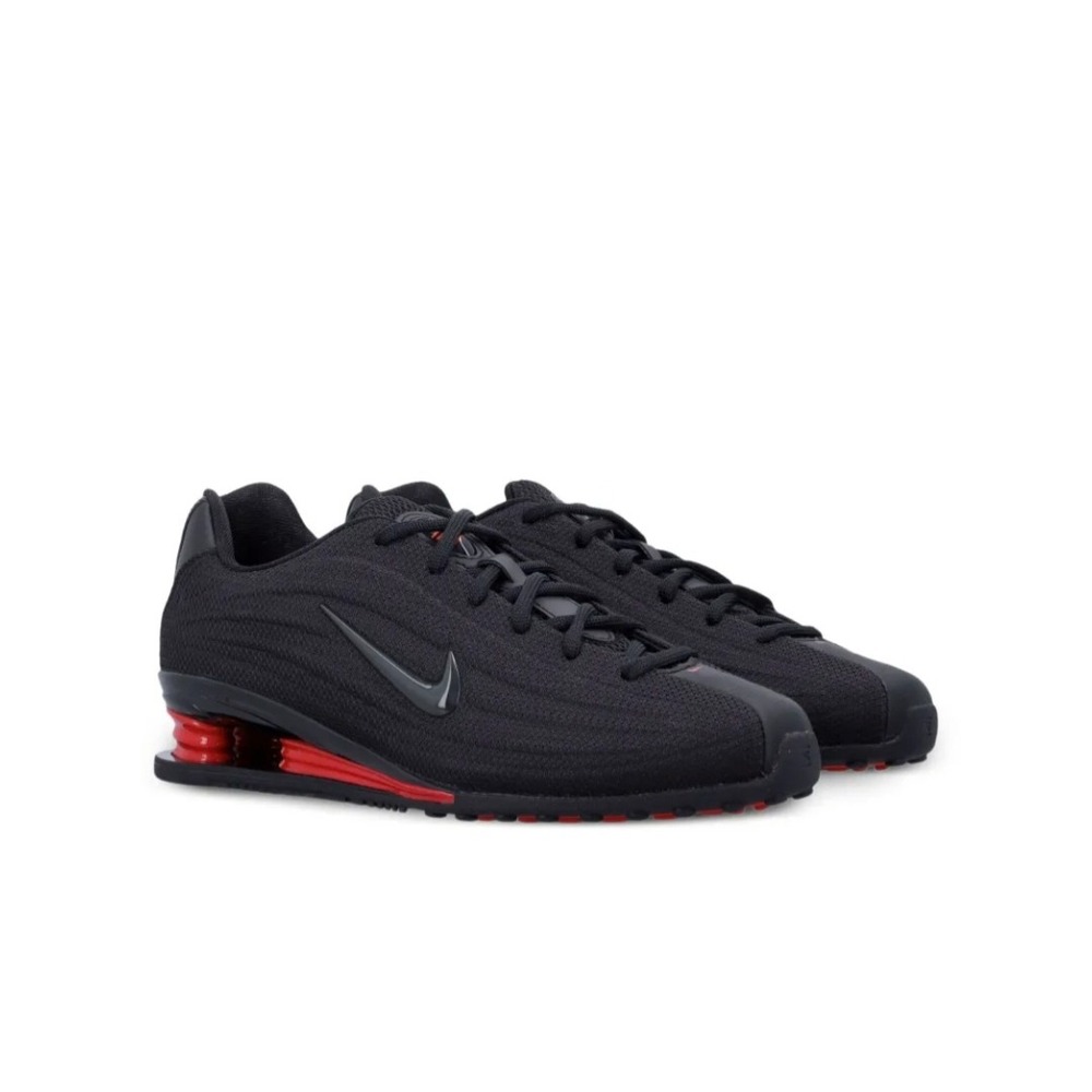 Nike Shox Z Black University Red Womens Sneakers Shoes HQ7540-002 US 8.5. NIB